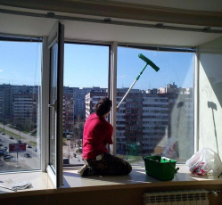 Мытье окон в однокомнатной квартире Дзержинский